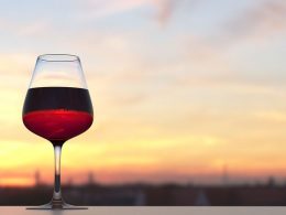 Las bodegas de La Rioja y de Ribera del Duero son perfectas para pasar una escapada enológica romántica