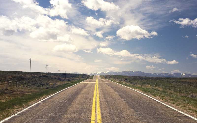 Las rutas por carretera son buena opción para conocer España | Foto: Pixabay
