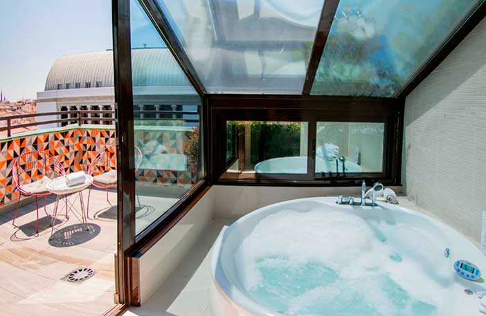 El hotel Ópera es uno de los hoteles con spa en Madrid mejor ubicados