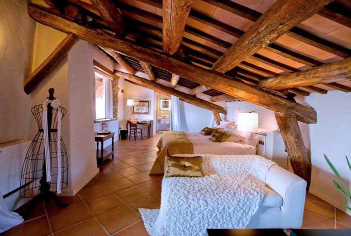 Una de las habitaciones de La Garriga de Castelladral