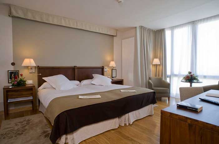 Habitación del Parador de Argomániz