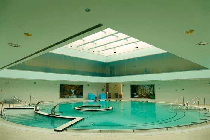 El Balneario Elgorriaga es uno de los mejores balnearios de España por su oferta termal, su entorno natural y la modernidad de sus instalaciones