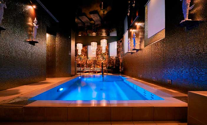El Radisson Blu Madrid Prado es uno de los mejores hoteles con spa para rejas en Madrid