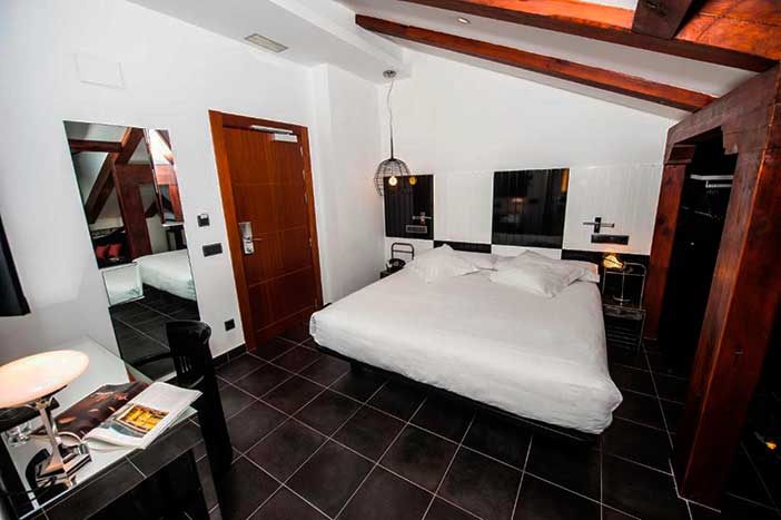 La Posada del León de Oro es uno de los mejores hoteles con jacuzzi privado de Madrid