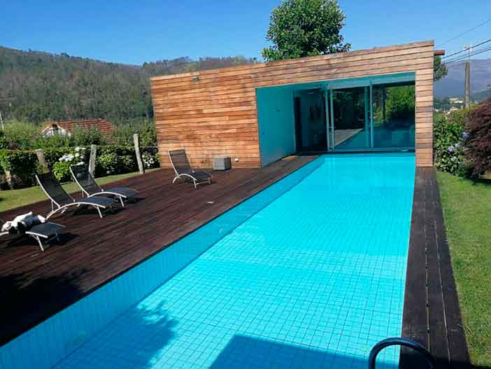 Villa Mirabal ofrece una cabaña en Pontevedra con piscina 