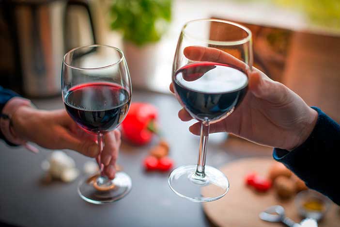Sorprende a tu pareja con una cata de vinos por vuestro aniversario