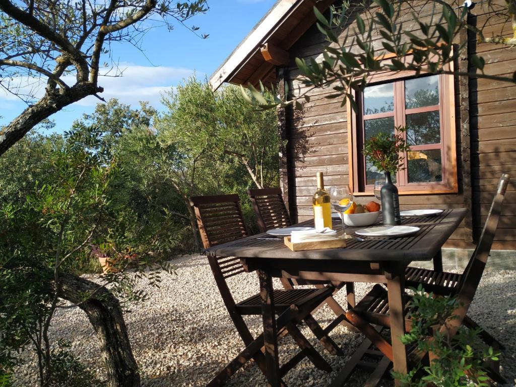 La Cabaña Lentisco es perfecta para parejas que busquen cabañas románticas en la Sierra de Cádiz