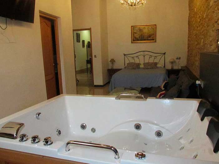 L`Otelet by Sweet es uno de los mejores hoteles con jacuzzi en la habitación de Valencia