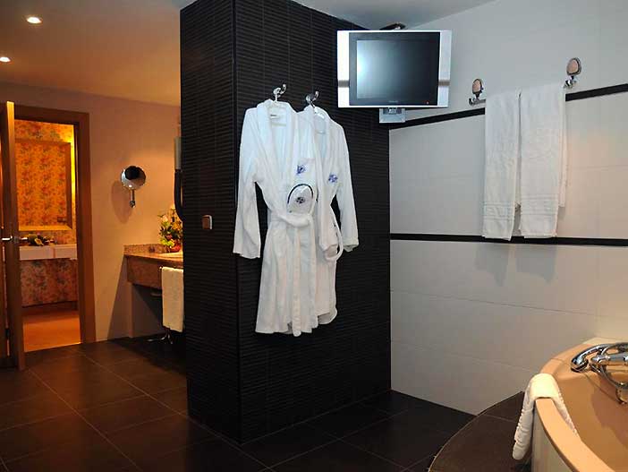 El hotel Beatriz Auditorium es un hotel con jacuzzi en Toledo que también tiene spa
