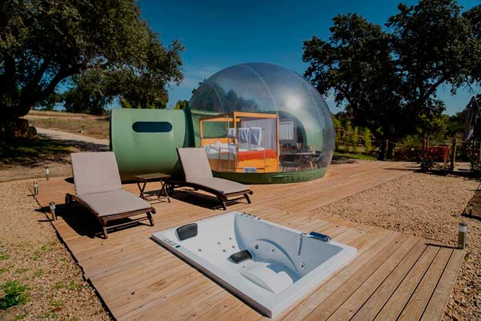 El Toril Glamping Experience ofrece dos habitaciones burbuja con jacuzzi en Toledo