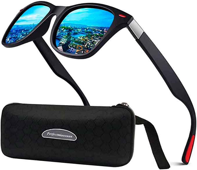 Una gafas de sol son ideales si vas a regalar una caja de los 5 sentidos a un hombre