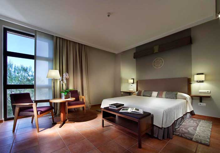 Las habitaciones del Parador de Lorca son amplias y agradables