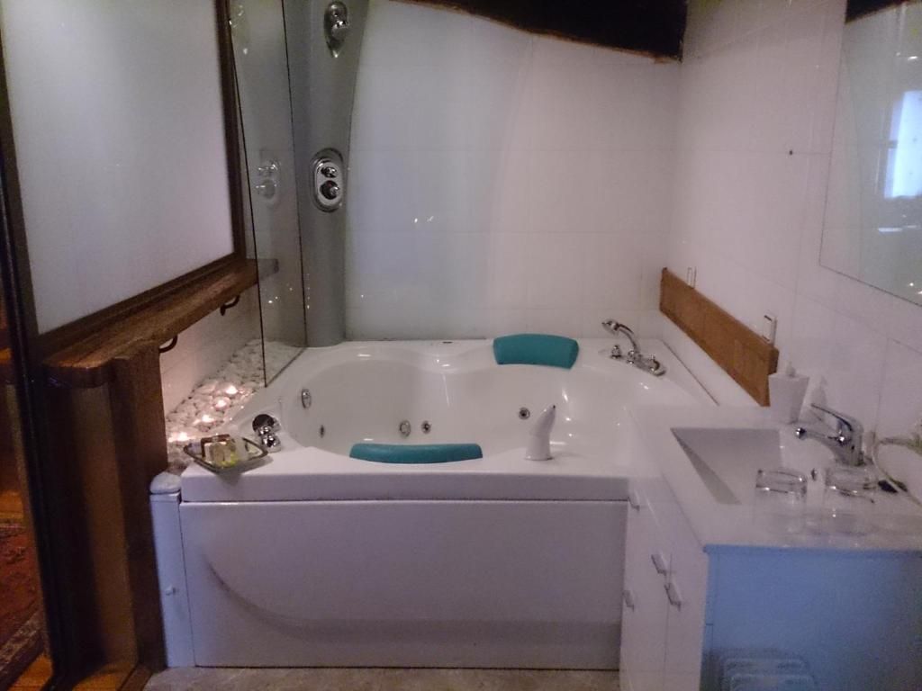 El Peruskenea es un hotel con jacuzzi en Navarra perfecto para escapadas románticas
