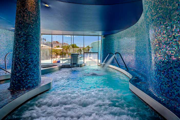 Las Arenas es uno de los hoteles resort con spa de Valencia más populares