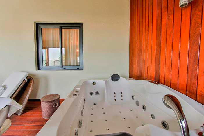 El hotel 525 tiene algunas de las mejores habitaciones con jacuzzi privado de Murcia