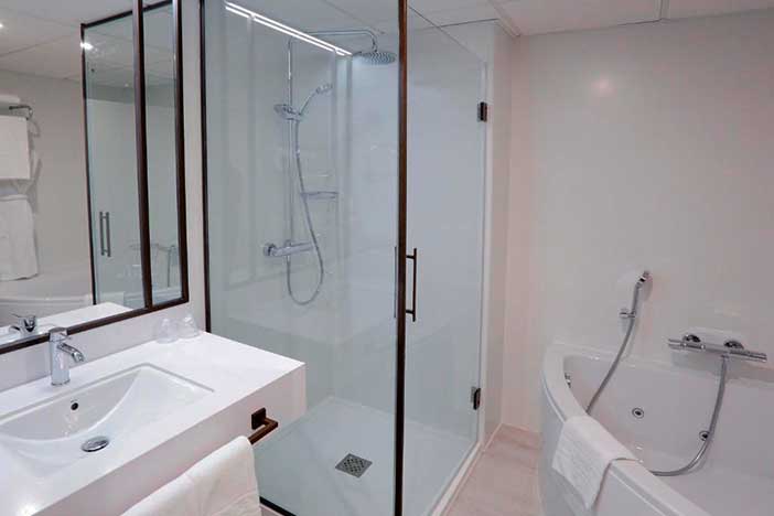 Sercotel Alfonso XIII es uno de los mejores hoteles con jacuzzi privado en Murcia
