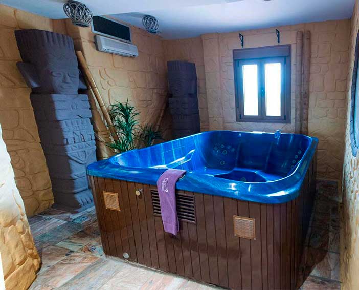 En Valladolid puedes reservar en el Motel Venus Valladolid hotel para adultos con jacuzzi privado