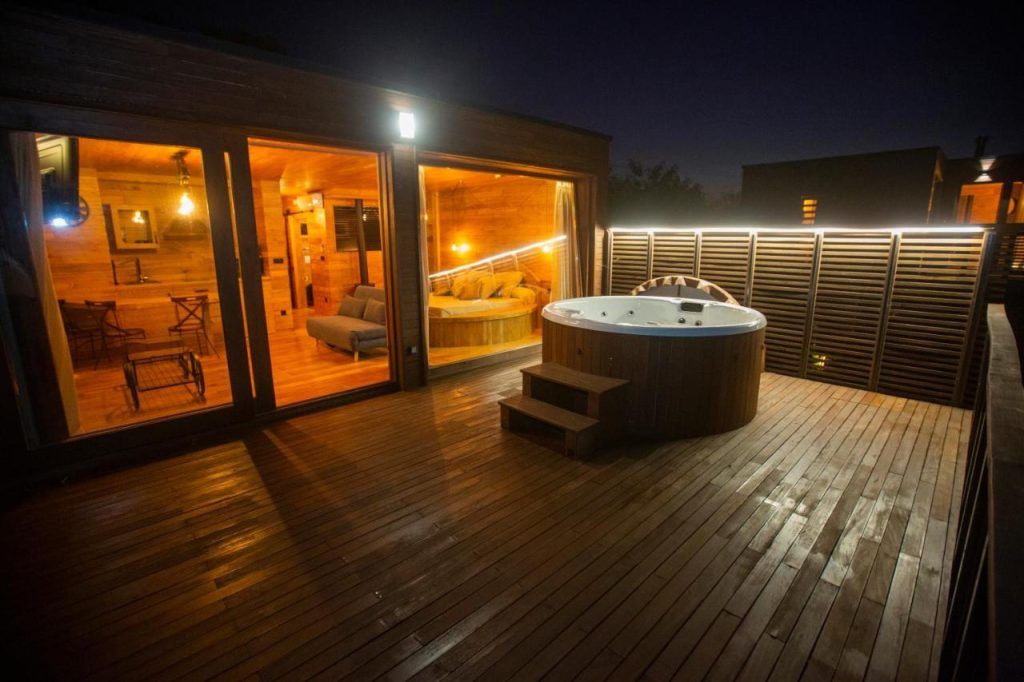 Las cabañas en los árboles en Costa da Morte son cabañas con jacuzzi en A Coruña para parejas