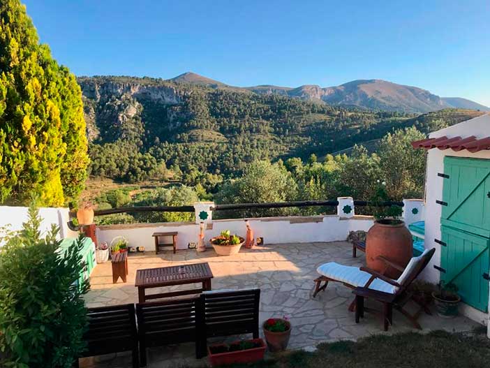 Al-Quandil ofrece una casa rural romántica en Alicante muy agradable