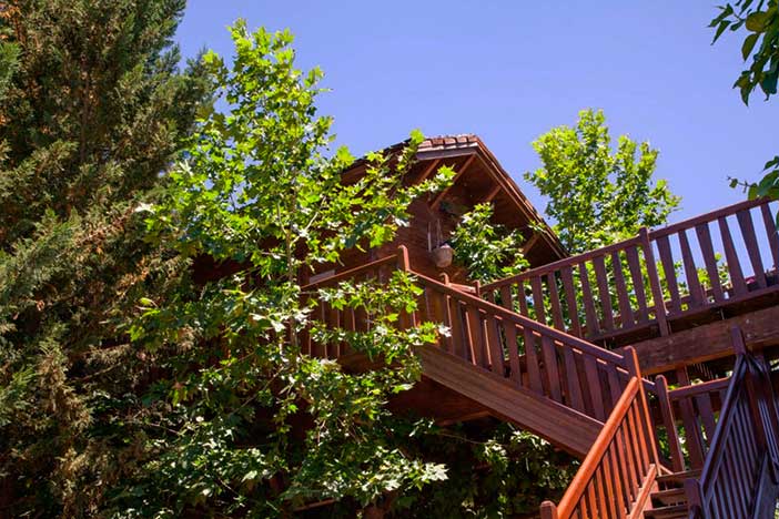 Casa Maitenea es una de las cabañas en los árboles en Navarra más valoradas