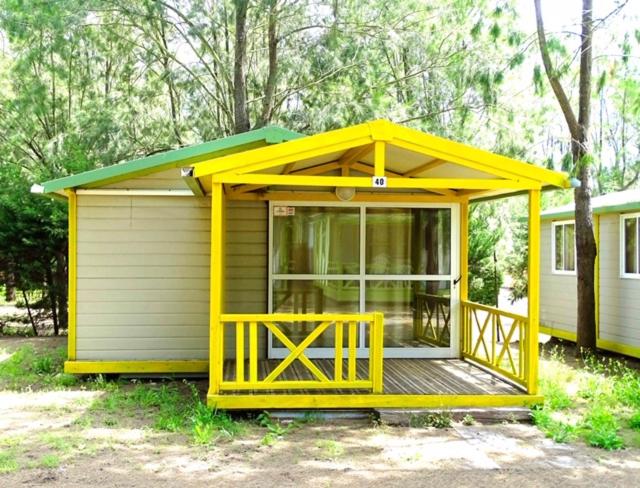 El camping Paloma ofrece bonitos bungalows cerca de la playa en Cádiz