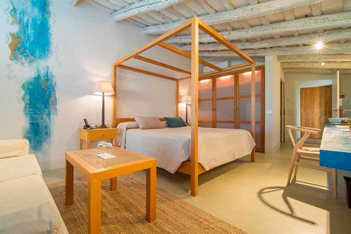 El Hotel del Teatre es uno de los hoteles only adults en la Costa Brava más íntimos