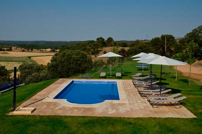 Finca Buenavista ofrece casas rurales en Cuenca con piscina para parejas y grupos