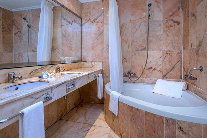 Mas Gallau es un buen hotel con habitaciones con jacuzzi privado en la Costa Dorada de Tarragona