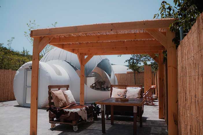 Fuente del lobo ofrece cabañas con jacuzzi privado en Sierra Nevada