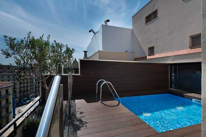 El Catalonia Plaza de Catalunya es uno de los hoteles con habitaciones con piscina de Barcelona más céntricos