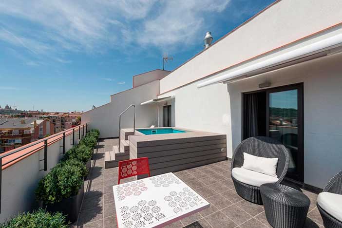 El hotel Catalonia Gran Vía tiene una de las mejores habitaciones con piscina privada de Barcelona