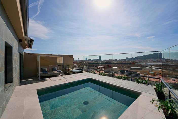 Las suites del Catalonia Rambla son habitaciones con piscina privada en Barcelona