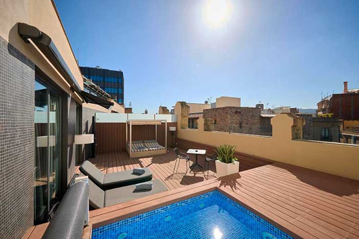 Catalonia tiene varios hoteles con piscina en la habitación en Barcelona