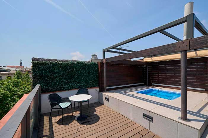 El Catalonia Port es un hotel con habitaciones con piscina en la zona del Puerto de Barcelona