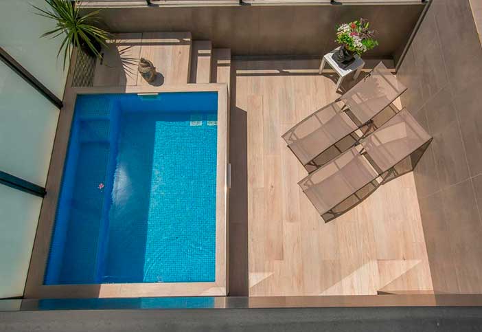 Brö es un hotel adults only con habitaciones con piscina privada en Málaga