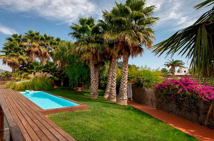 El hotel Tancat de Codorniu tiene una bonita habitación con piscina privada en Tarragona