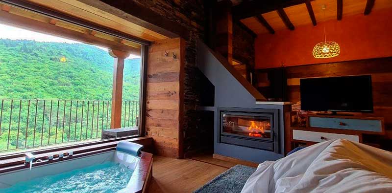 El bosque de las viñas ofrece alojamientos rurales con jacuzzi privado en Asturias y zona wellness