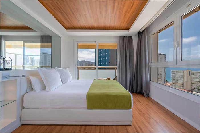 Las junior suite del hotel Benidorm Plaza son buenas habitaciones con jacuzzi privado en Benidorm