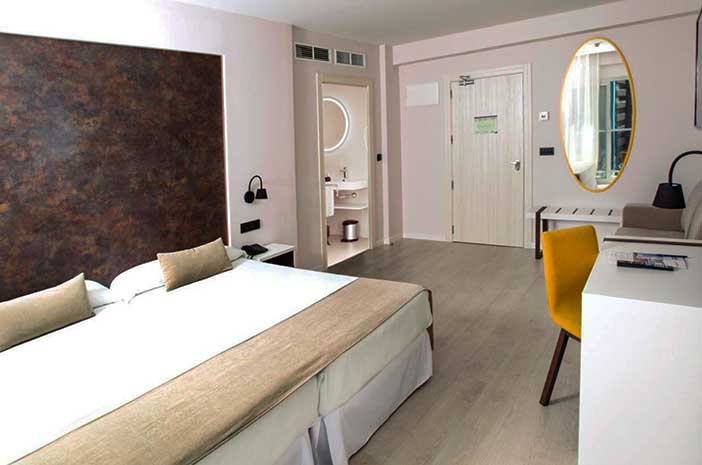 Benidorm Centre es el único hotel adults only de Benidorm con habitaciones con jacuzzi privado