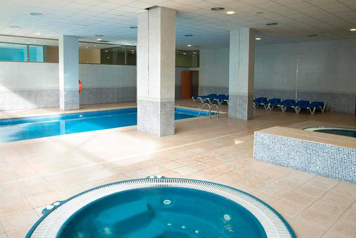 El Sol Costa Daurada es un hotel con jacuzzi en Salou bien valorado por los huéspedes