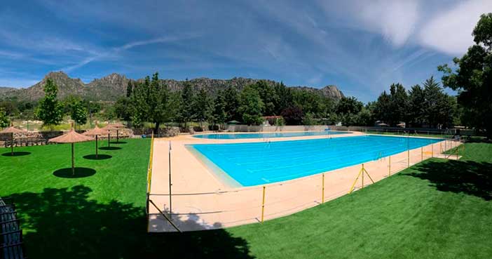 El Camping Pico de la Miel es uno de los mejores campings en Madrid con piscina de verano