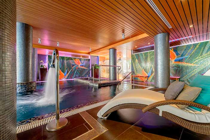 El hotel Cordial Mogán Playa es uno de los mejores hoteles con jacuzzi en Gran Canaria