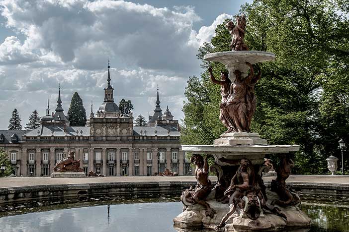 Conocer el Palacio Real de La Granja es una de las cosas que puedes hacer con tu pareja en Segovia