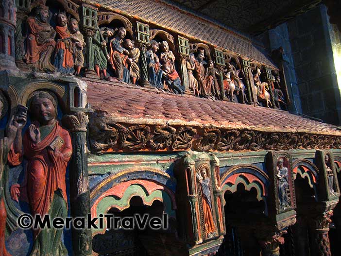 Es interesante visitar la Iglesia de San Vicente de Ávila porque es una de las pocas iglesias juraderas que quedan