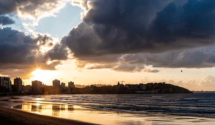 Gijón es una ciudad preciosa para una escapada en pareja a Asturias de fin de semana