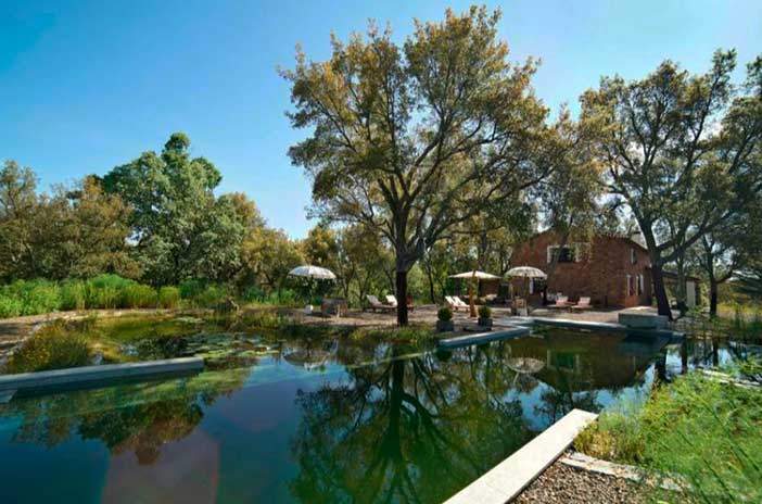 Piscina natural de las casas rurales sólo para adultos en Huelva Valle del Arroyo